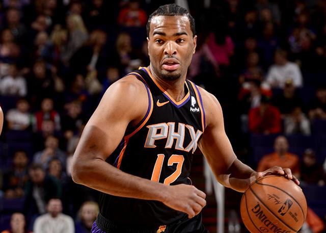 勇士陷入低 勇士陷入低