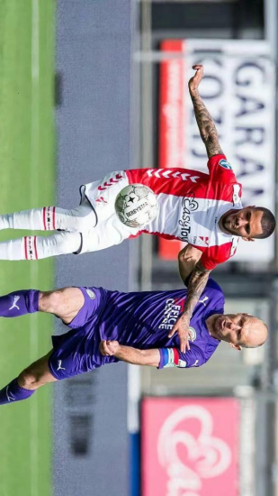 在场的军人 在场的军人